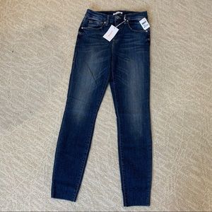 NEW Good American Good Legs 9.5" Waist Skinny Jean